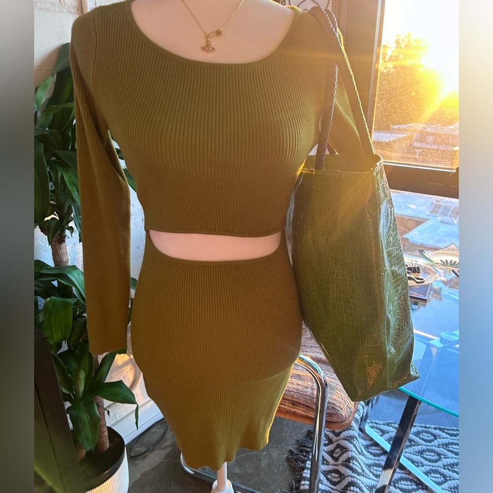 House of Harlow Green cutout dress - Picture 5 of 5